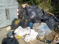 Abbandono indiscriminato e illegale di rifiuti